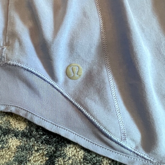 RARE Lululemon Hotty Hot Short ll *2.5” Size 4 In Hydrangea Blue - Picture 10 of 11